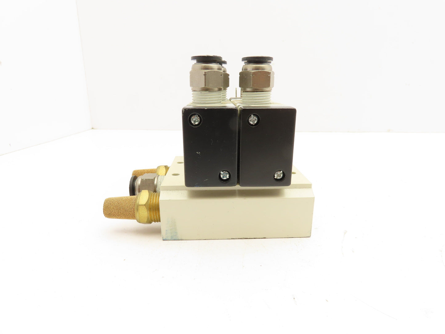 Nitra AVS-5313-120A Solenoid Valve 2-Station Manifold 110V 3/8" NPT