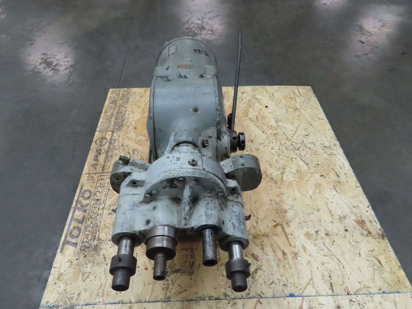 Vintage Horizonal Drill Head Unit Dual Spindles 1.5Hp Louis Allis 220/440V 3Ph