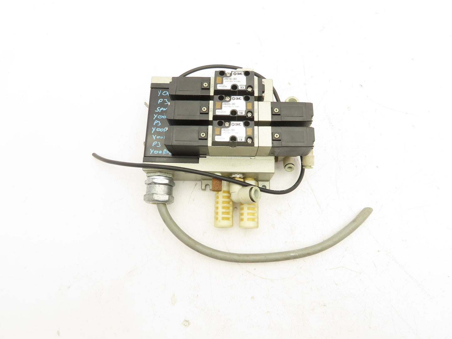 SMC VFR2200-5FZ Pneumatic Solenoid Valve Assembly Manifold 2 Double 1 Single