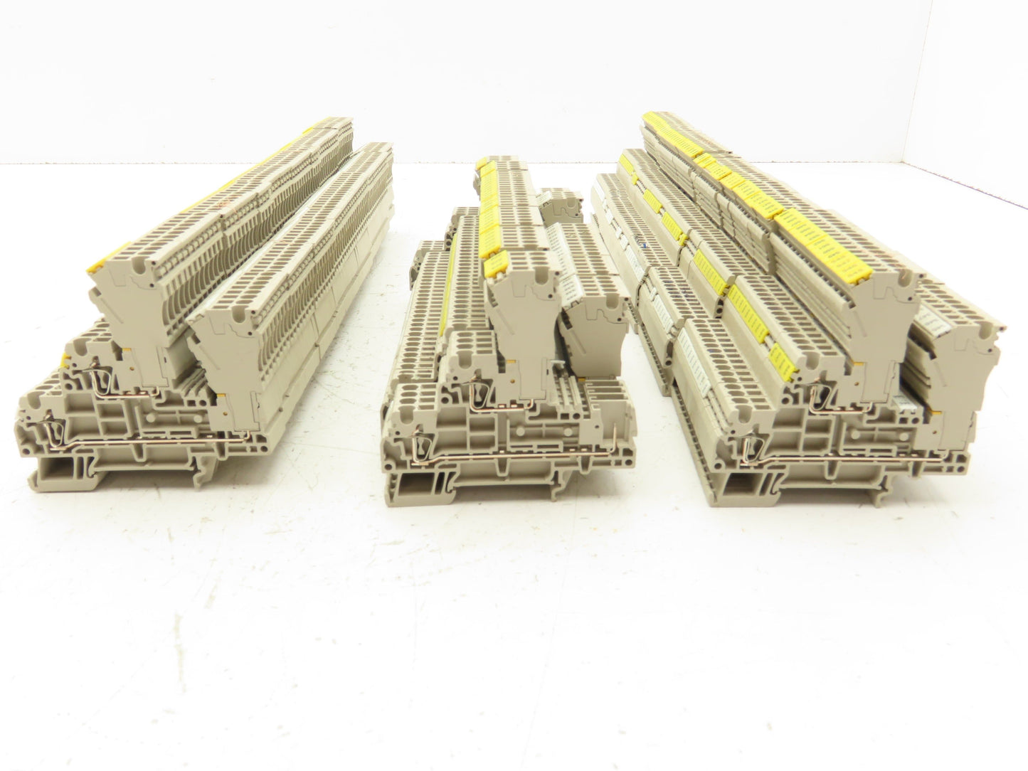 Weidmuller ZDT 2,5/2 Double Tier Terminal Block Cross Connector Lot of 190