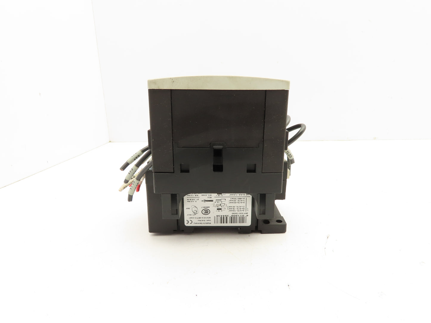 Siemens 3RT1 535-1AK60  3-Pole Contactor 600V 3PH 120V Coil