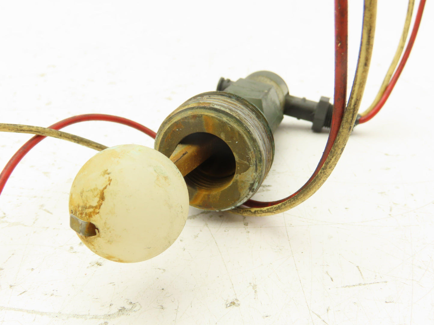 W.E Anderson L10B30 Float Relay Switch NC 1" NPT Thread