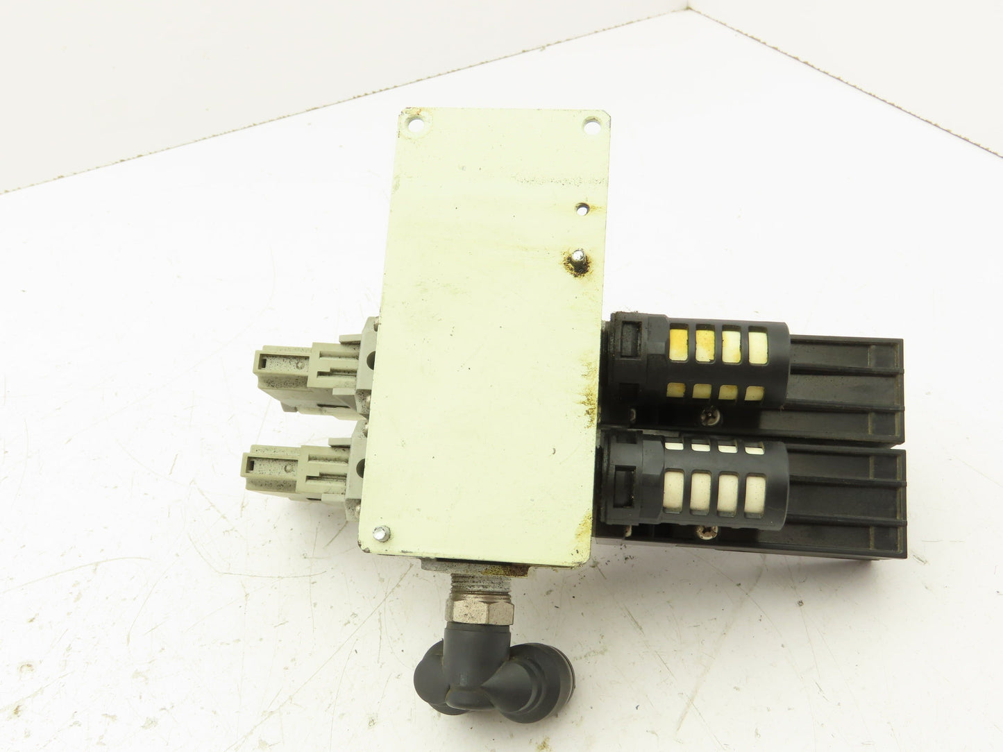 SMC VP544-5DZ1-03-X538 3-Port Pneumatic Solenoid Valve 24VDC