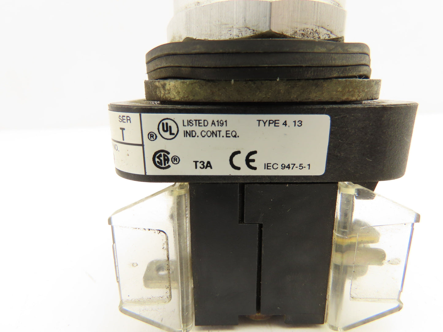 Allen Bradley 800T-QT20R Red Illuminated Pushbutton 30mm