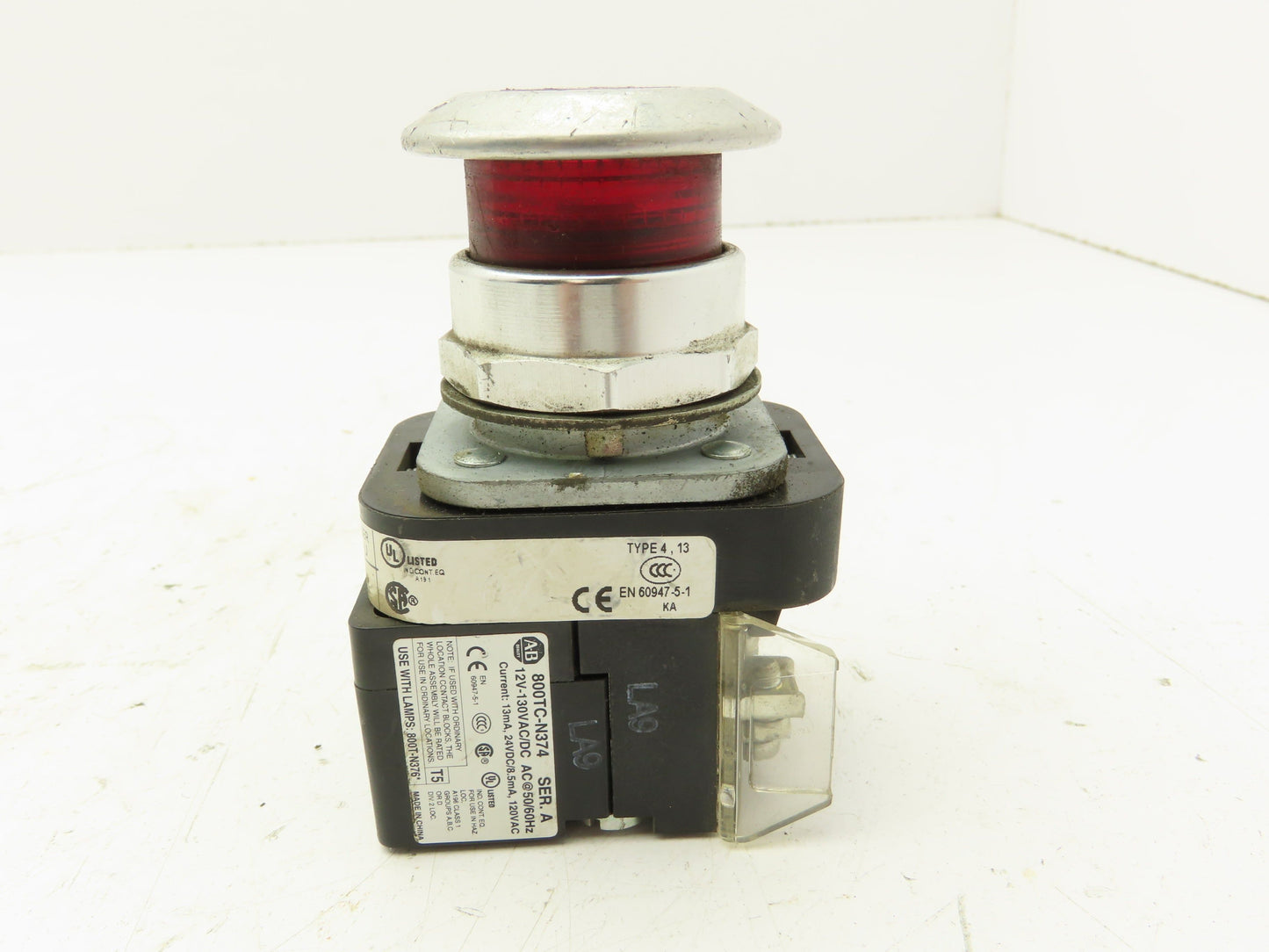 Allen Bradley 800T-FXQH2R Red Illuminated Push/Pull Button 30mm