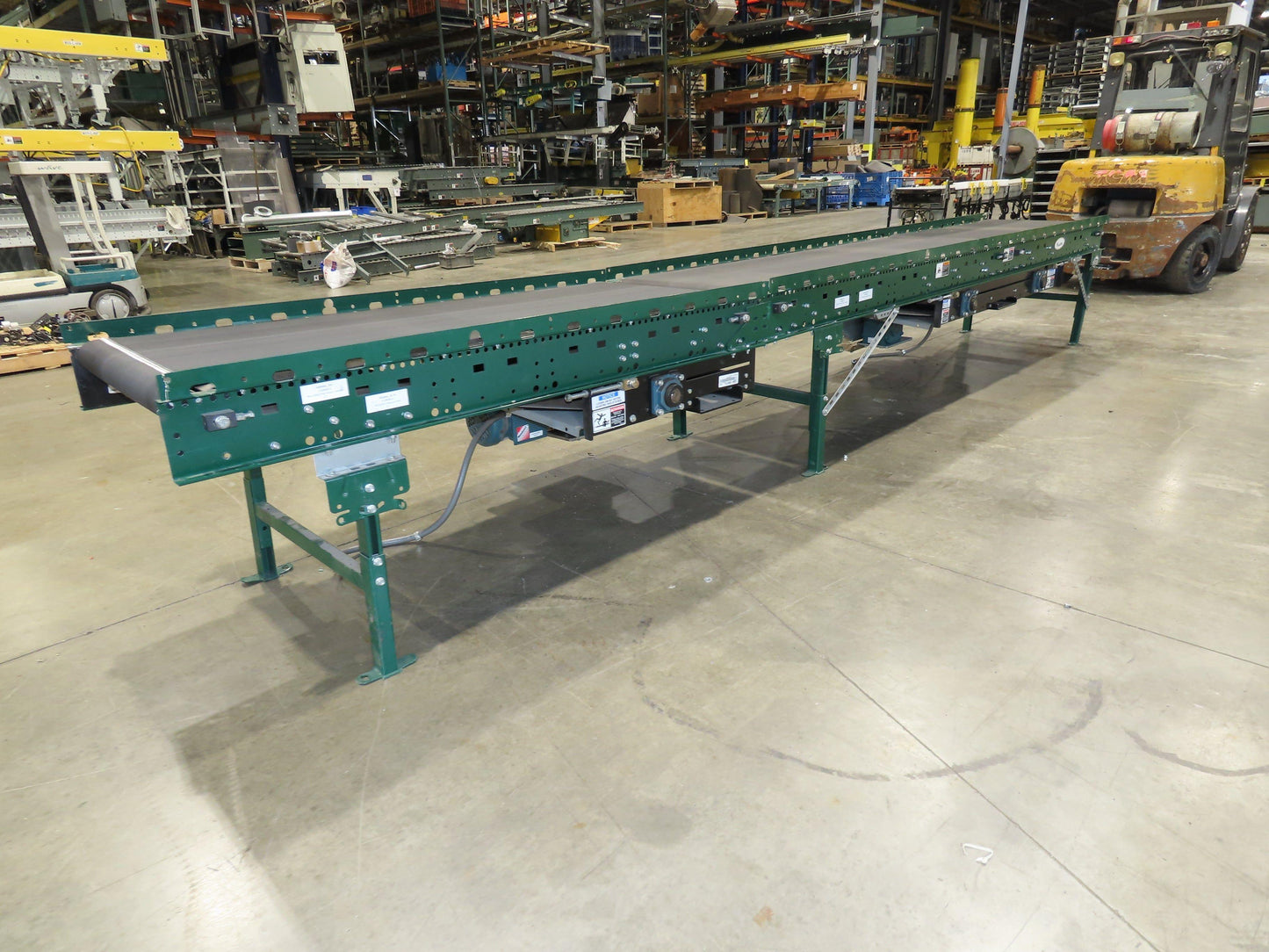 Dematic Rapistan 31"x 18' Gapper Conveyor 26" Belt 3-Speed 235-335fpm Belt Drive