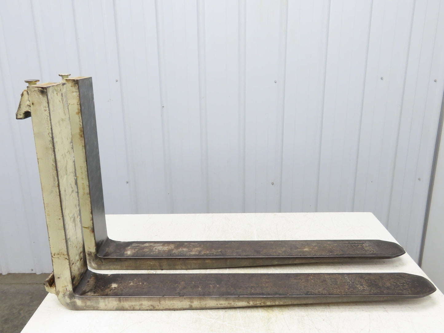 Kenhar K31220 5x42" Class 3 White Steel Forklift Forks Tines 20" Carriage 1-Pair