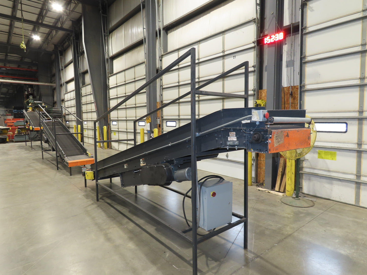 Alvey 28"x 17' Slider Bed 24" Belt Incline Conveyor Variable Speed Drive 460V