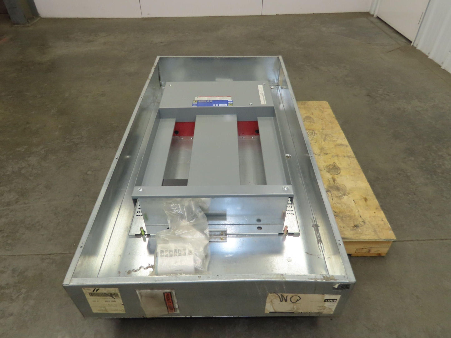 Square D HCM I-Line Panelboard Breaker Box 600 Amp 600V 30 Space Main Lug