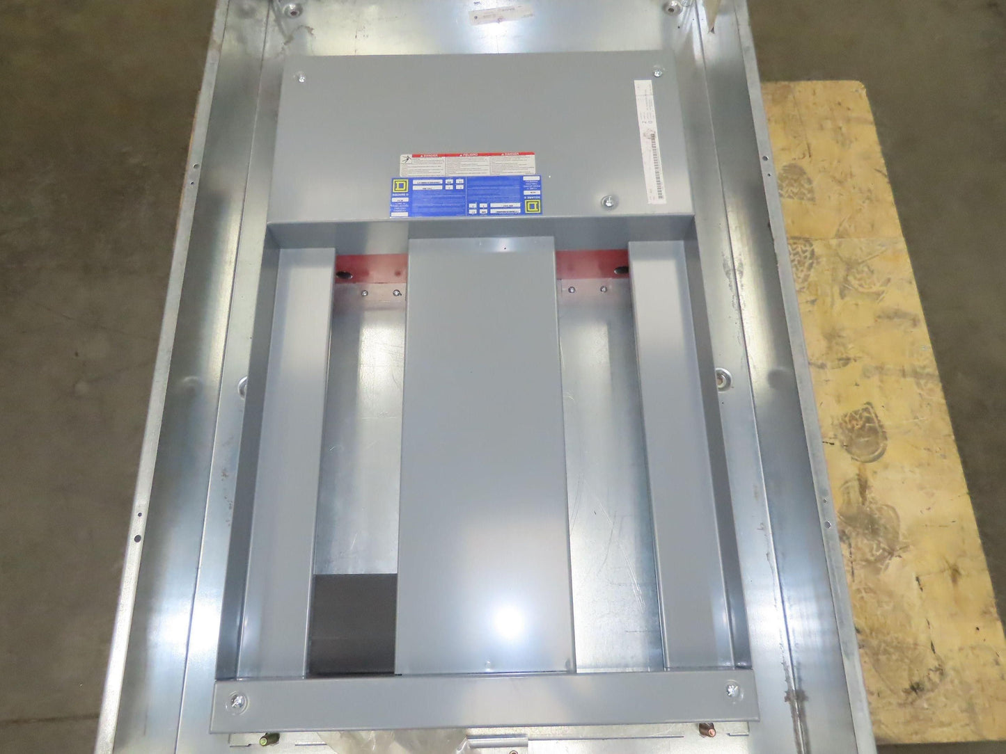 Square D HCM I-Line Panelboard Breaker Box 600 Amp 600V 30 Space Main Lug