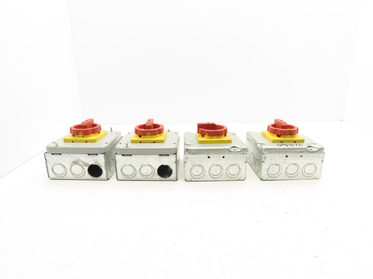 Siemens 3LD2203-OTK53 Rotary Disconnect Switch 2-Gang Steel Outlet Box Lot of 4