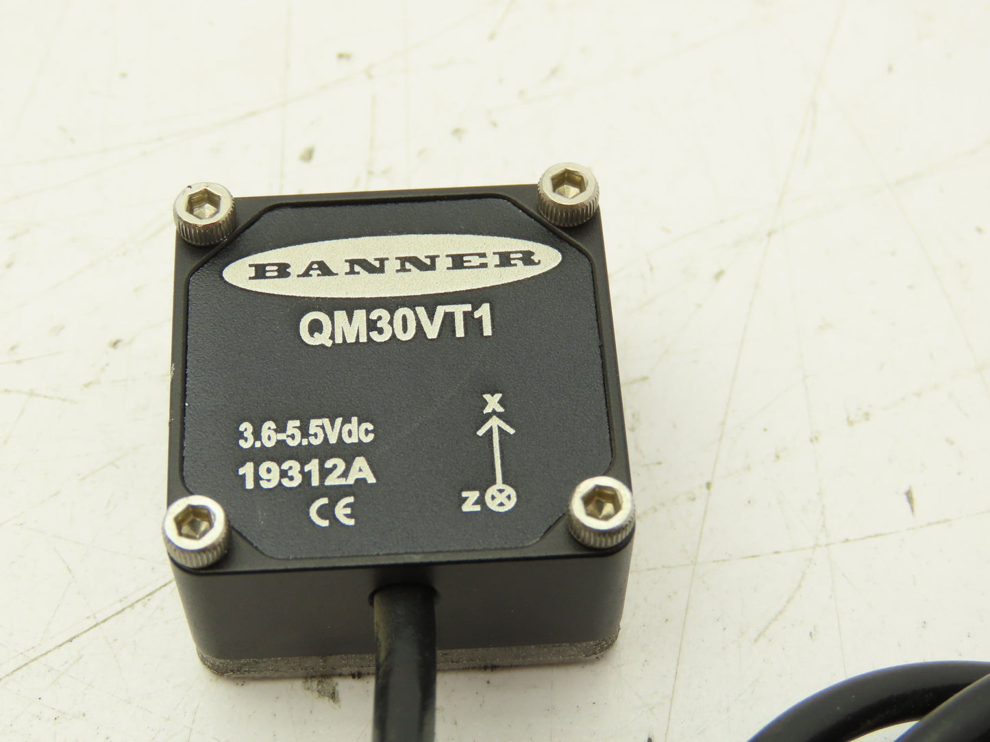 Banner QM30VT1 Industrial Vibration Temperature Sensor Magnetic Mount 80" Cord