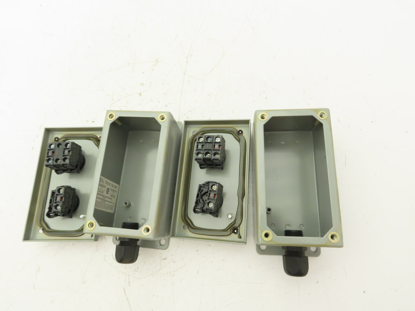 SCE-2PBI Pushbutton Control Station Enclosure Start/Stop 2-Button Box Lot of 2