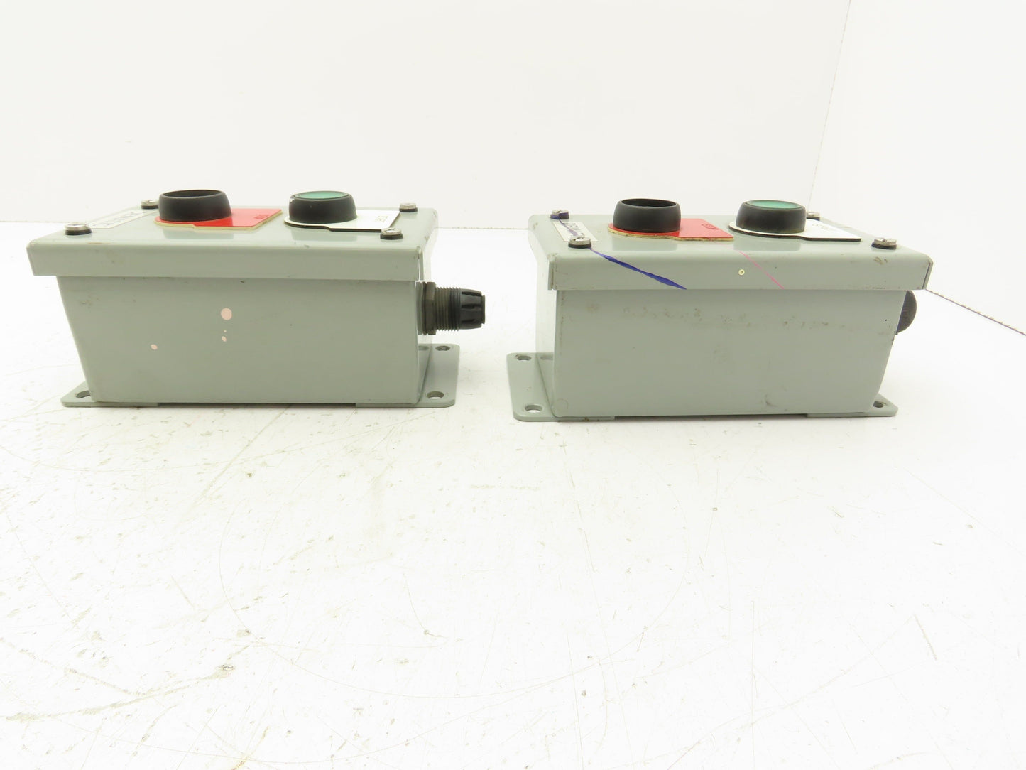 SCE-2PBI Pushbutton Control Station Enclosure Start/Stop 2-Button Box Lot of 2