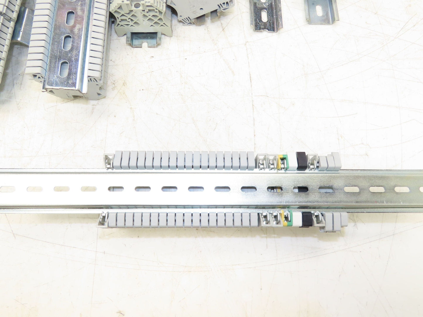 Allen Bradley 1492-J4 DIN Rail Terminal Blocks Lot of 2000