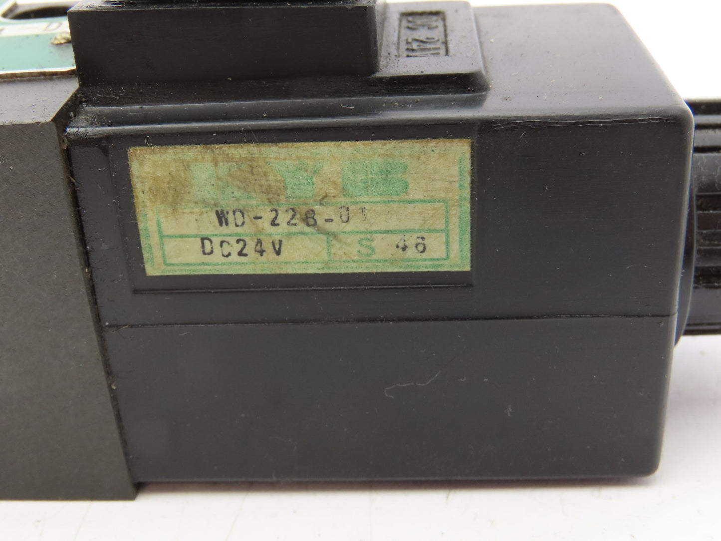 KYB Kayaba DSGS-ACB-02-D24-D-1 Directional Control 4/2 Solenoid Valve 24VDC