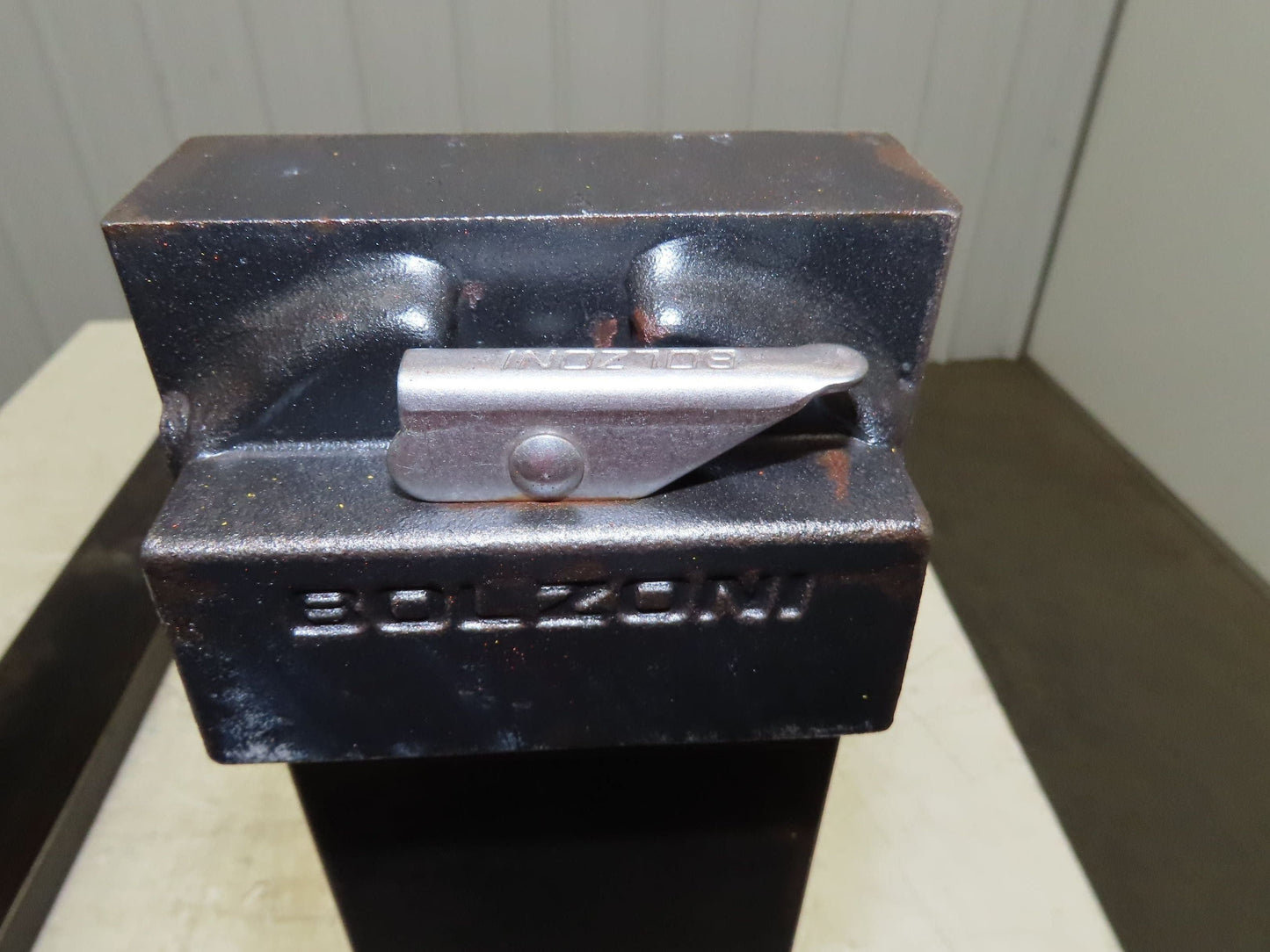 Bolzoni 5x42" Class 2 Steel Forklift Forks Tines 16" Carriage 1-Pair