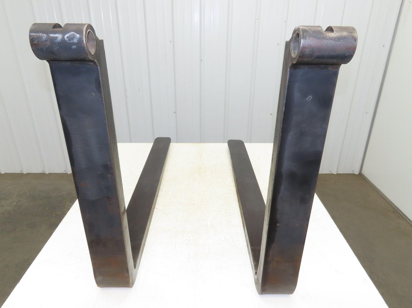 4x42" Shaft Mount Steel Forklift Forks Tines 1-1/2" Shaft 1-Pair