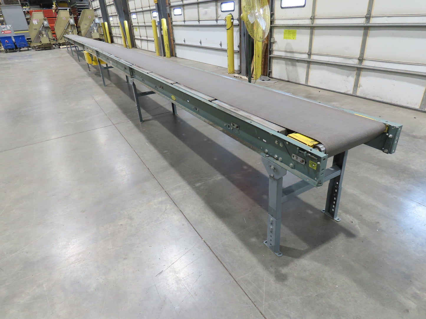 Hytrol 24"x 61' Slider Bed Conveyor 18" Belt 230/460V Center Drive 136 FPM