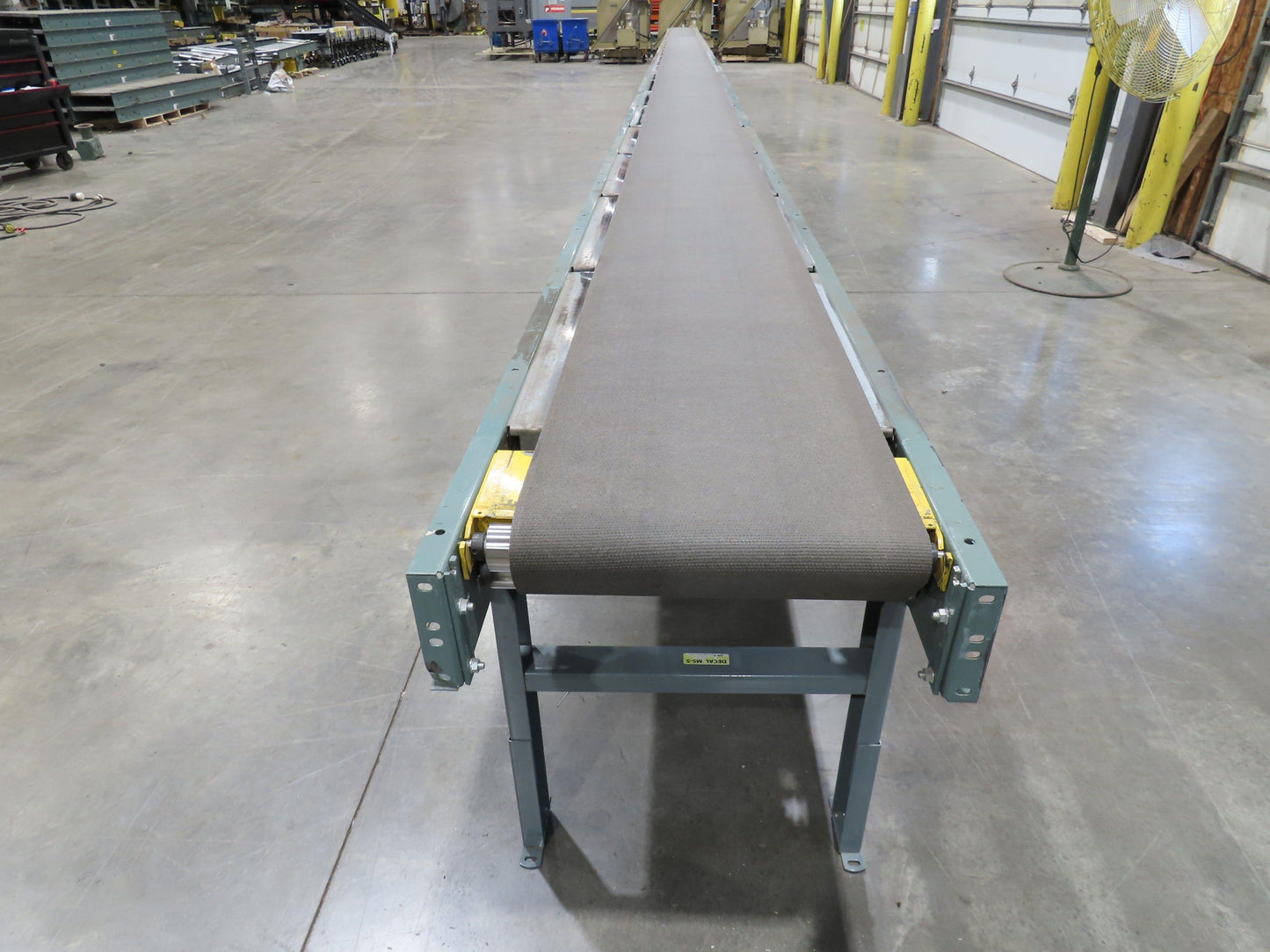 Hytrol 24"x 61' Slider Bed Conveyor 18" Belt 230/460V Center Drive 136 FPM