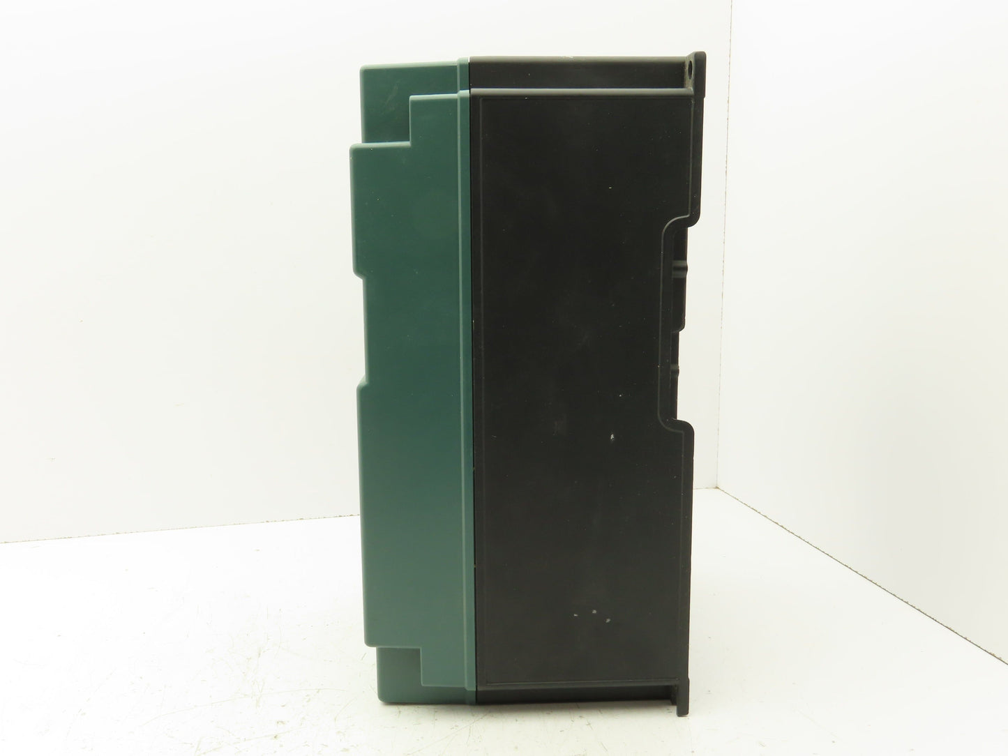 Reliance Electric 2GU41002 AC VS Drive GP2000 2HP Motor 2.7KVA 460V 3Ph