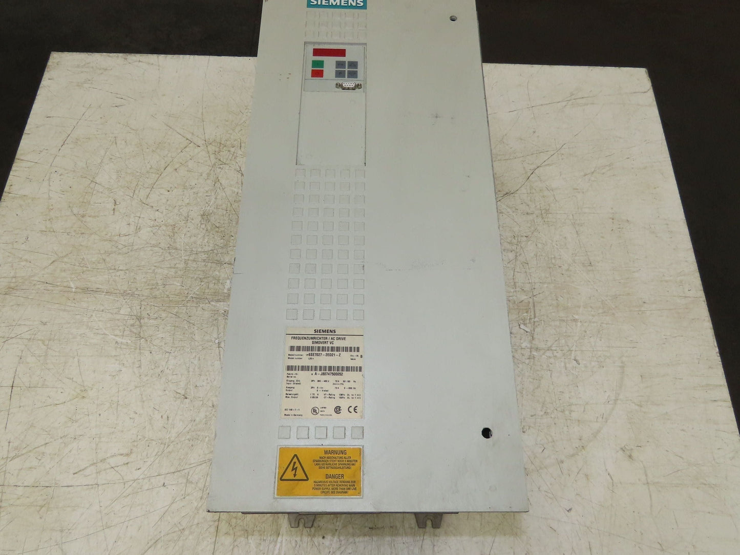 Siemens 6SE7027-2ED21-Z Simovert MasterDrive AC Drive 37kw 50 HP 480V 3Ph