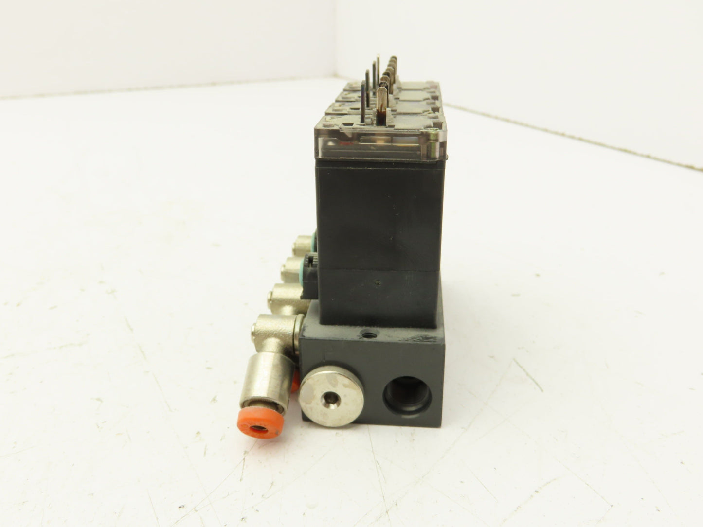 Burkert 017143M Pneumatic Air Solenoid Block 4 Valve Manifold 24V