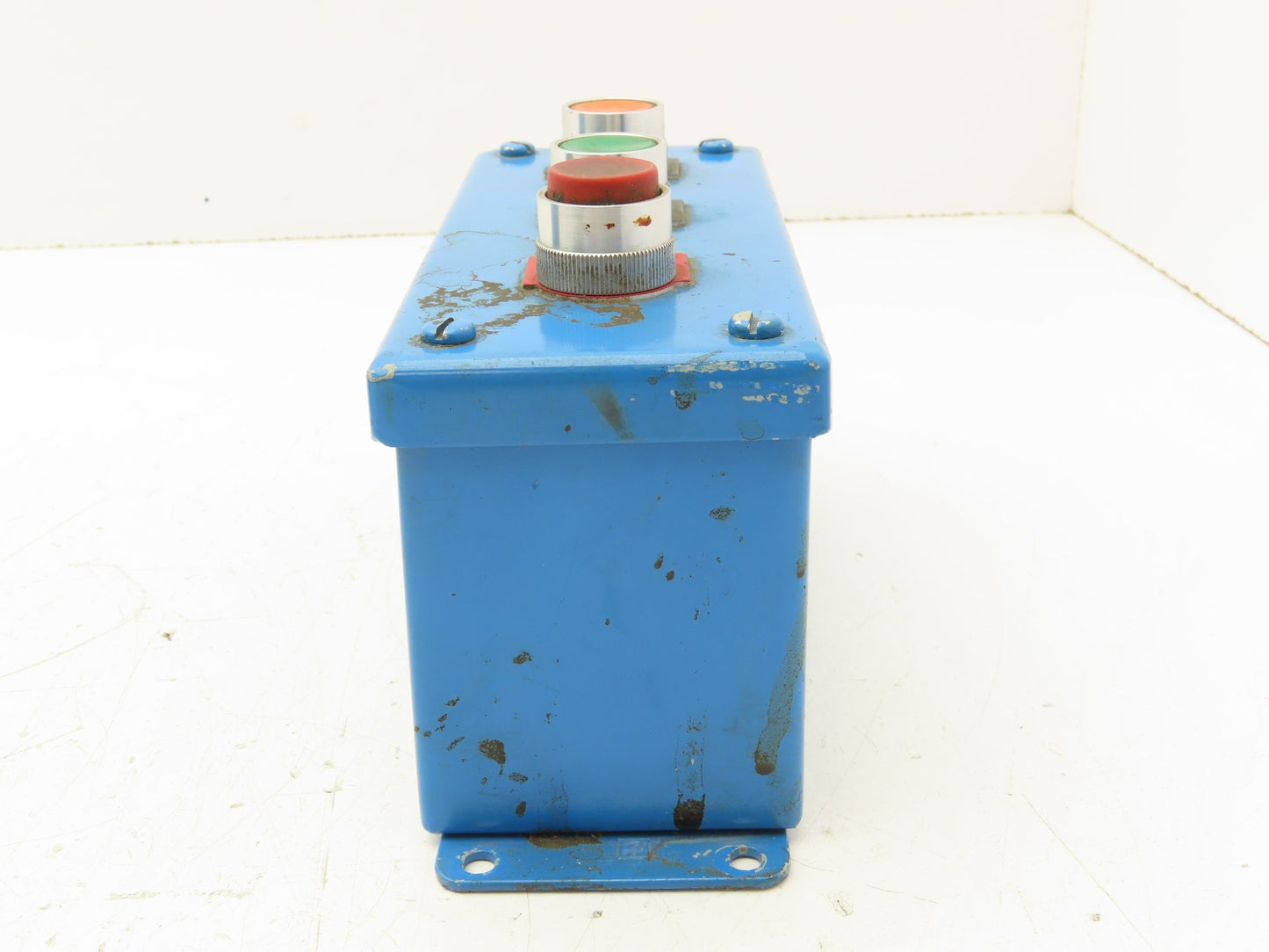 Hoffman E-3PBGX 3 Pushbutton Operator Control Station 7" Enclosure w/E-Stop