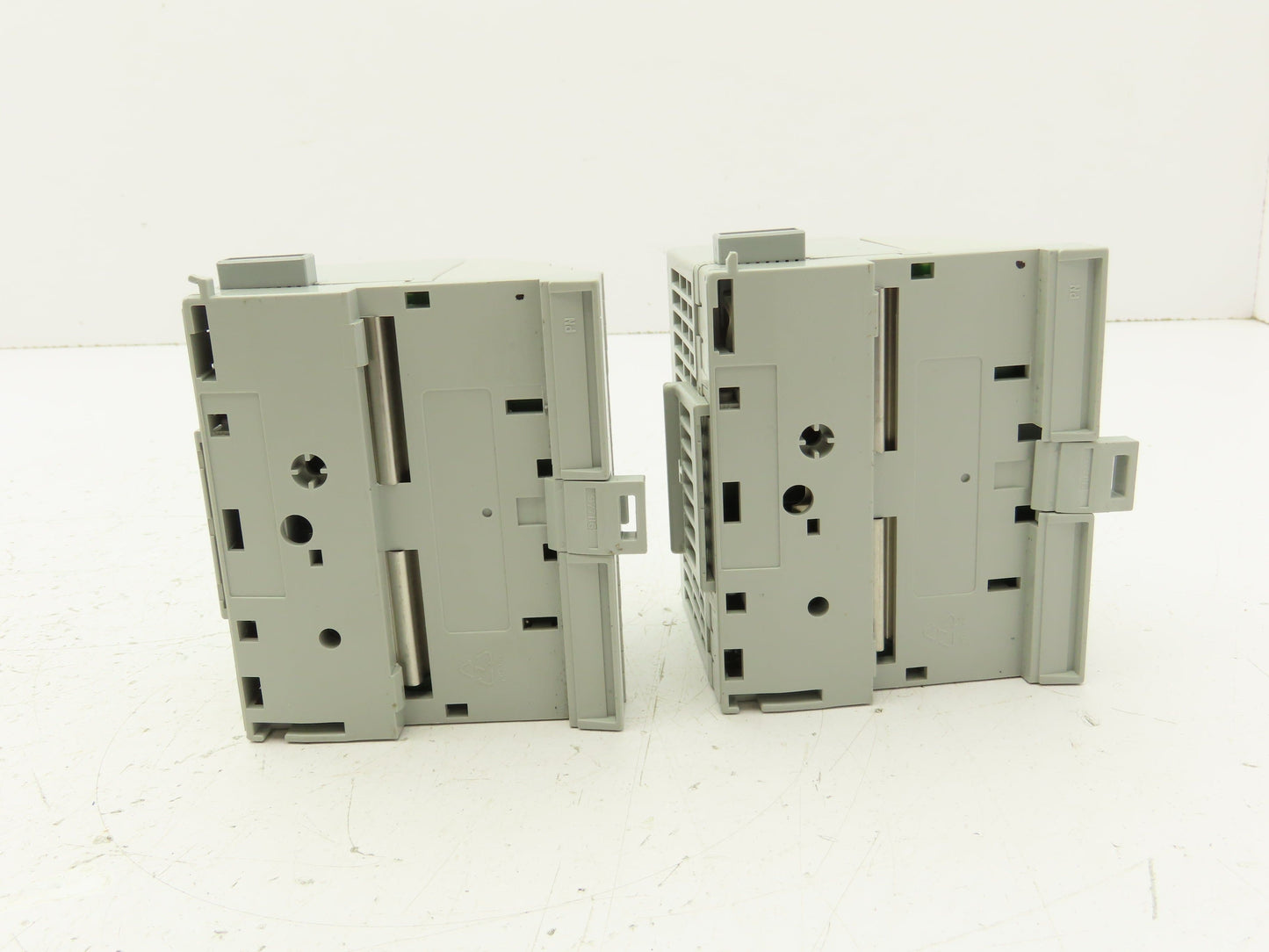 Allen Bradley 1794-OB16 PLC Flex I/O Output Module 24V Lot of 2
