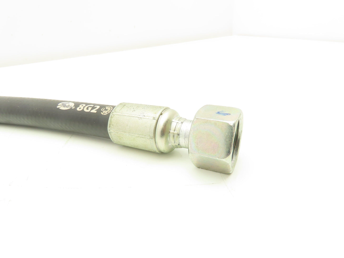 Gates 8G2 SAE 100R2 Hydraulic Hose 1/2" x 26" 4000 PSI 24° Swivel O-Ring