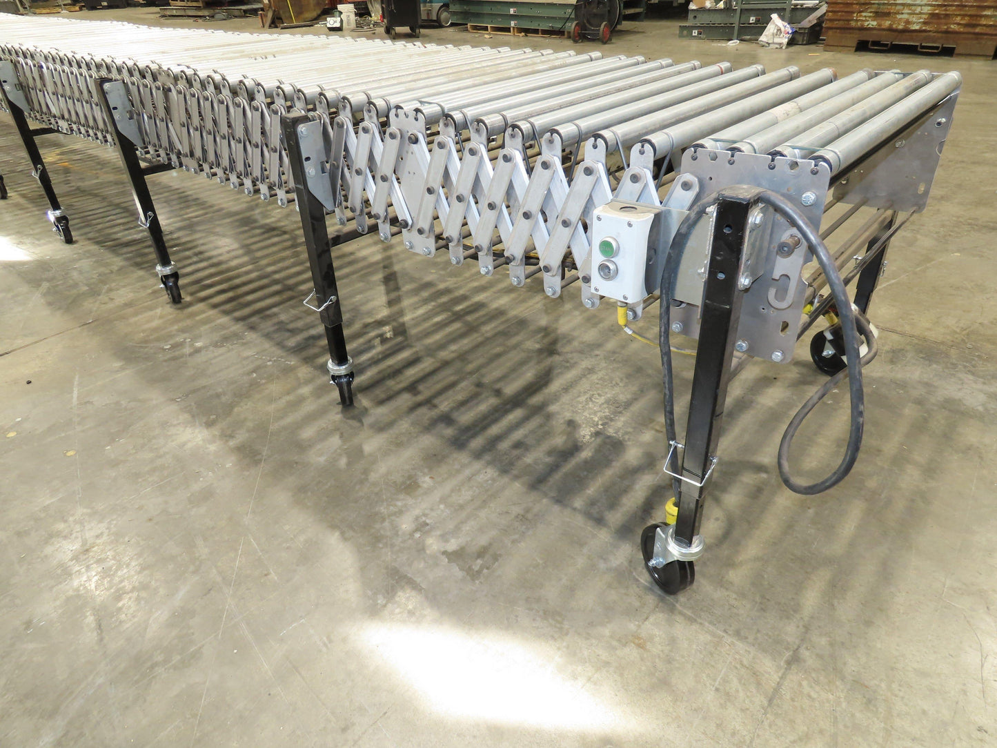 ConveyX 30"x 18-33' Expandable Powered Roller Flex Conveyor Portable 115V
