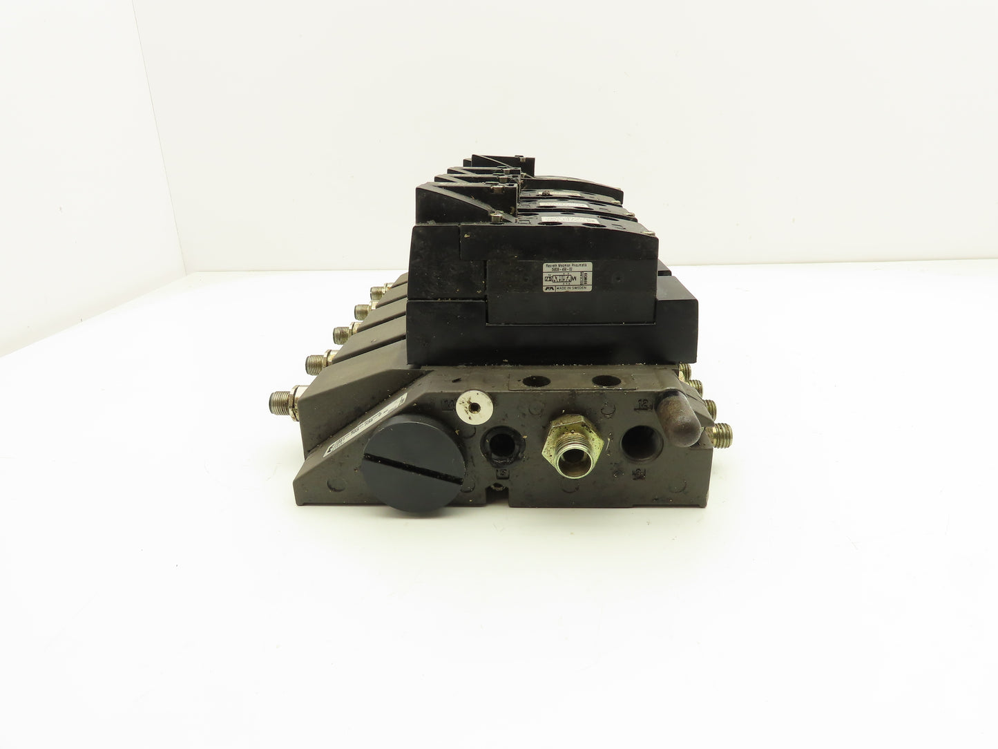Rexroth 261-108-110-0 Pneumatic 5-Station Manifold Solenoid Valve 24V Coil