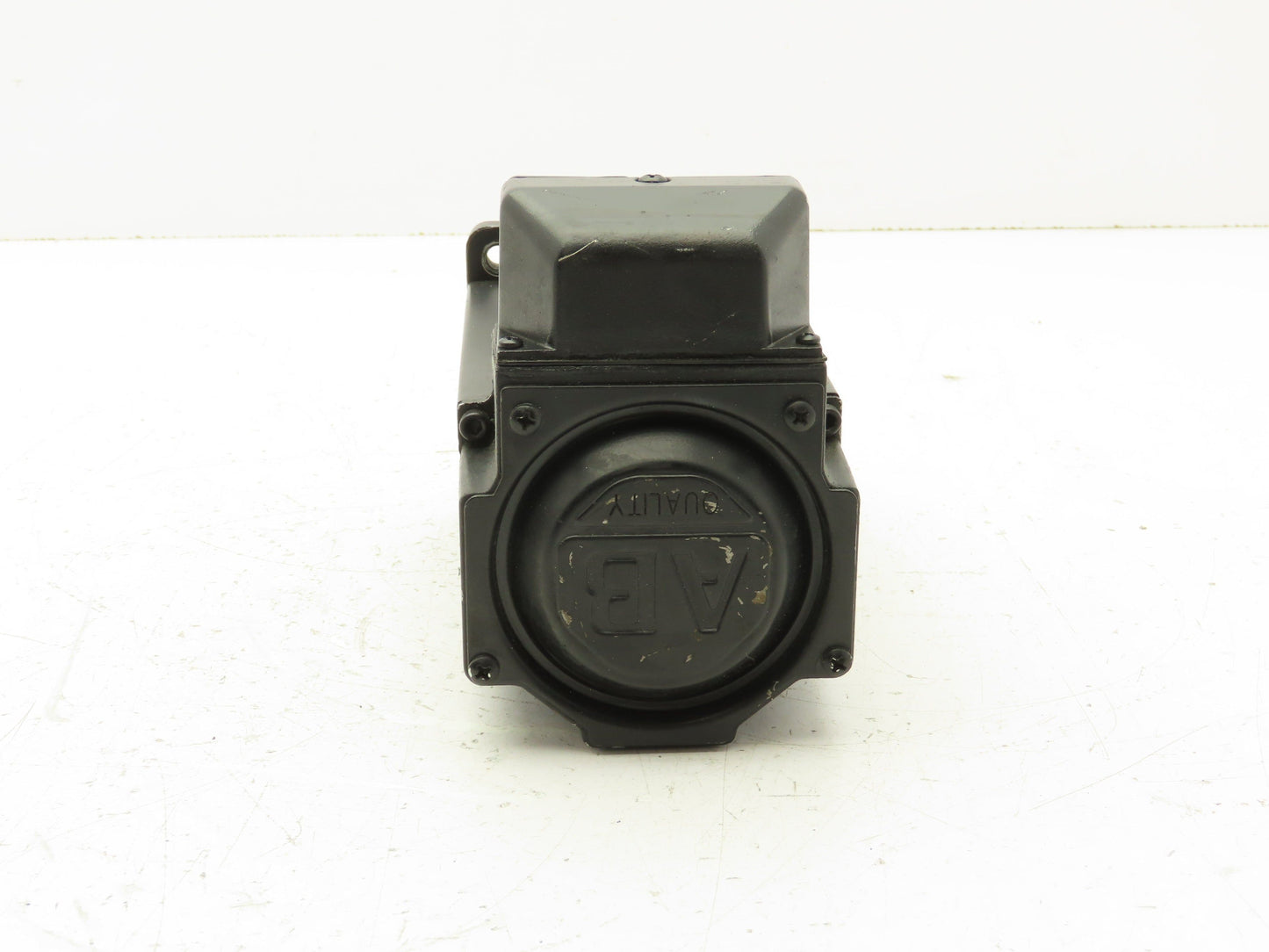 Allen Bradley MPL-A330P-MJ22AA AC Servo Motor 2.4Hp 5000 RPM 230V 3PH