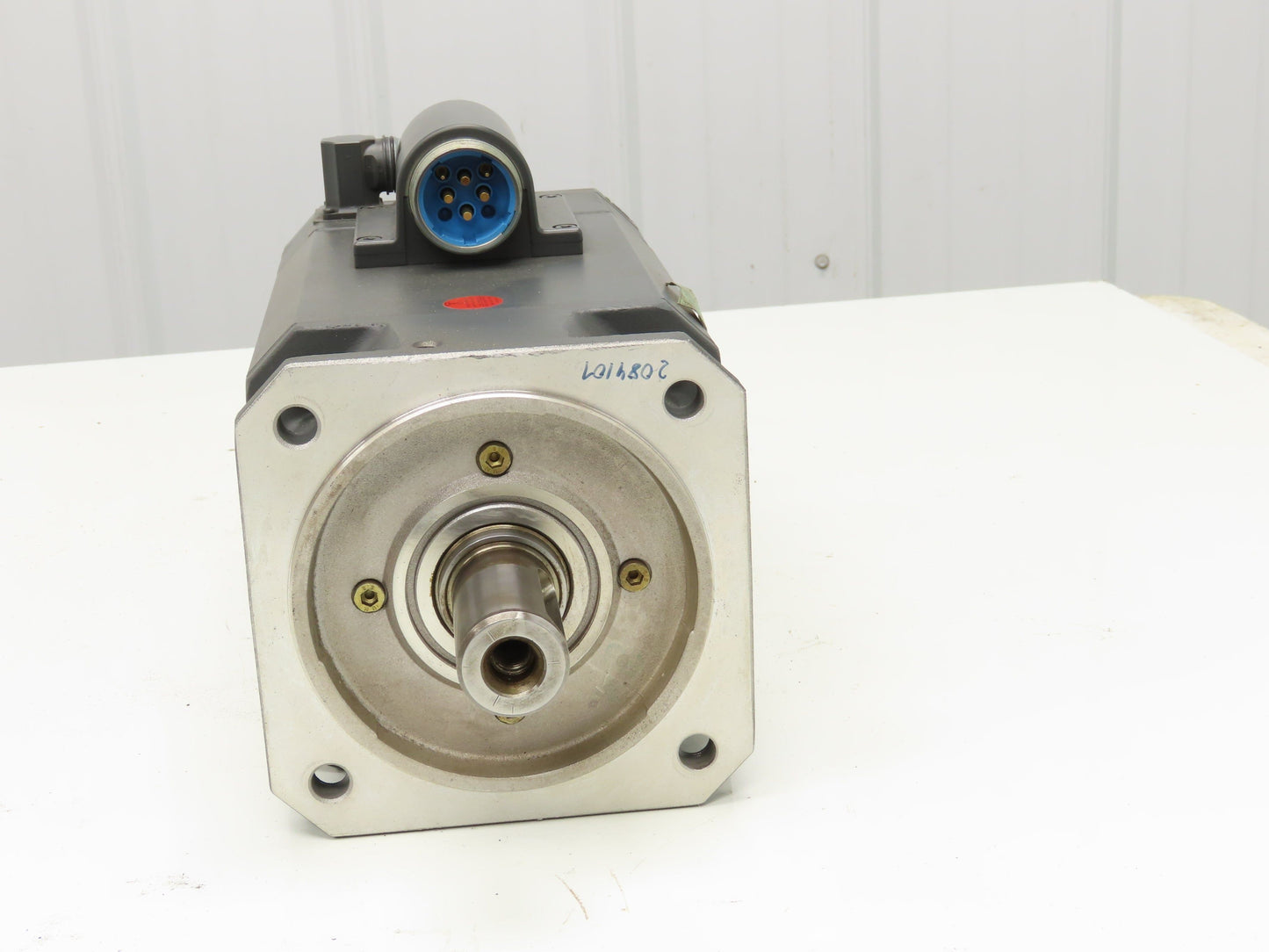 Siemens 1FT6084-8AF71-4TA0 AC Servo Motor 6.2Hp 3000 RPM 270V 3PH IM B5