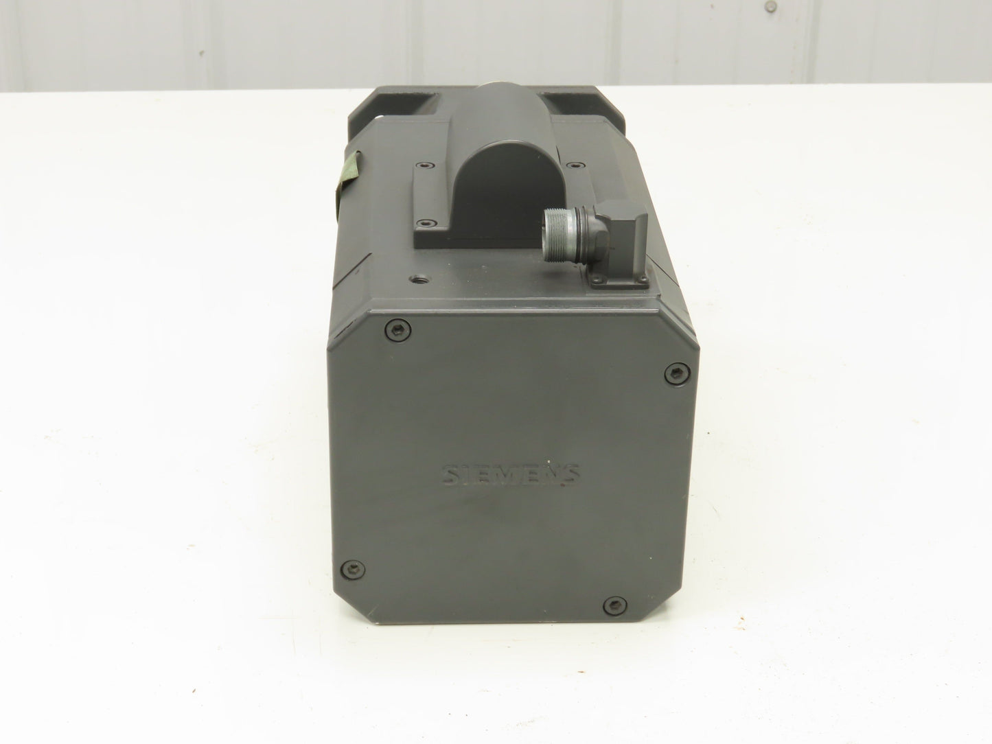 Siemens 1FT6084-8AF71-4TA0 AC Servo Motor 6.2Hp 3000 RPM 270V 3PH IM B5