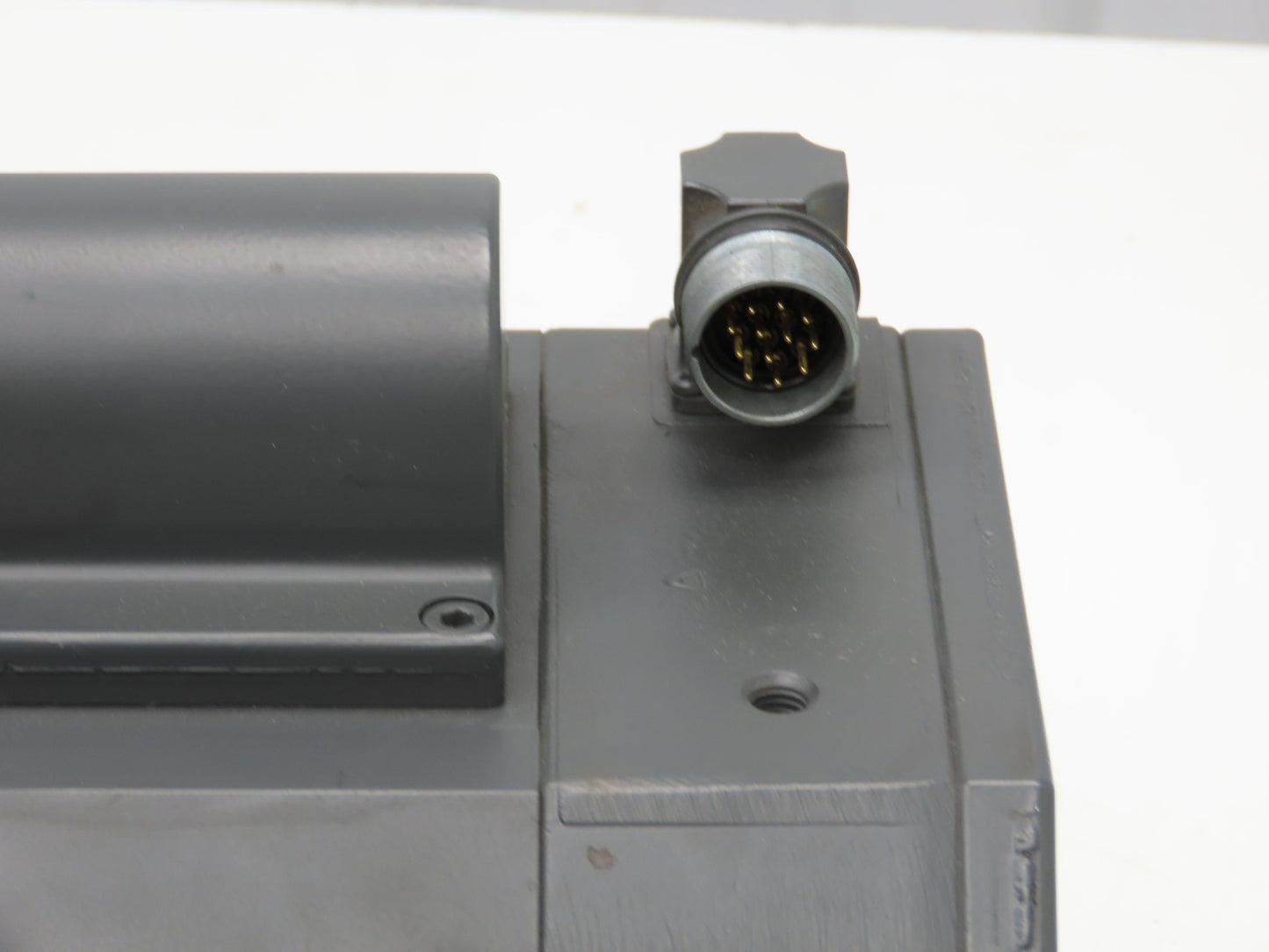 Siemens 1FT6084-8AF71-4TA0 AC Servo Motor 6.2Hp 3000 RPM 270V 3PH IM B5