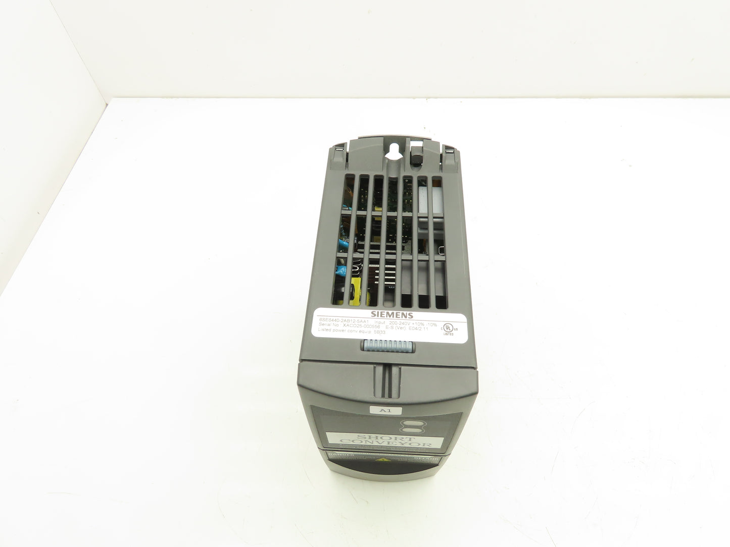Siemens 6SE6440-2AB12-5AA1 Micromaster 440 VFD Drive Inverter 240V 0.25kW