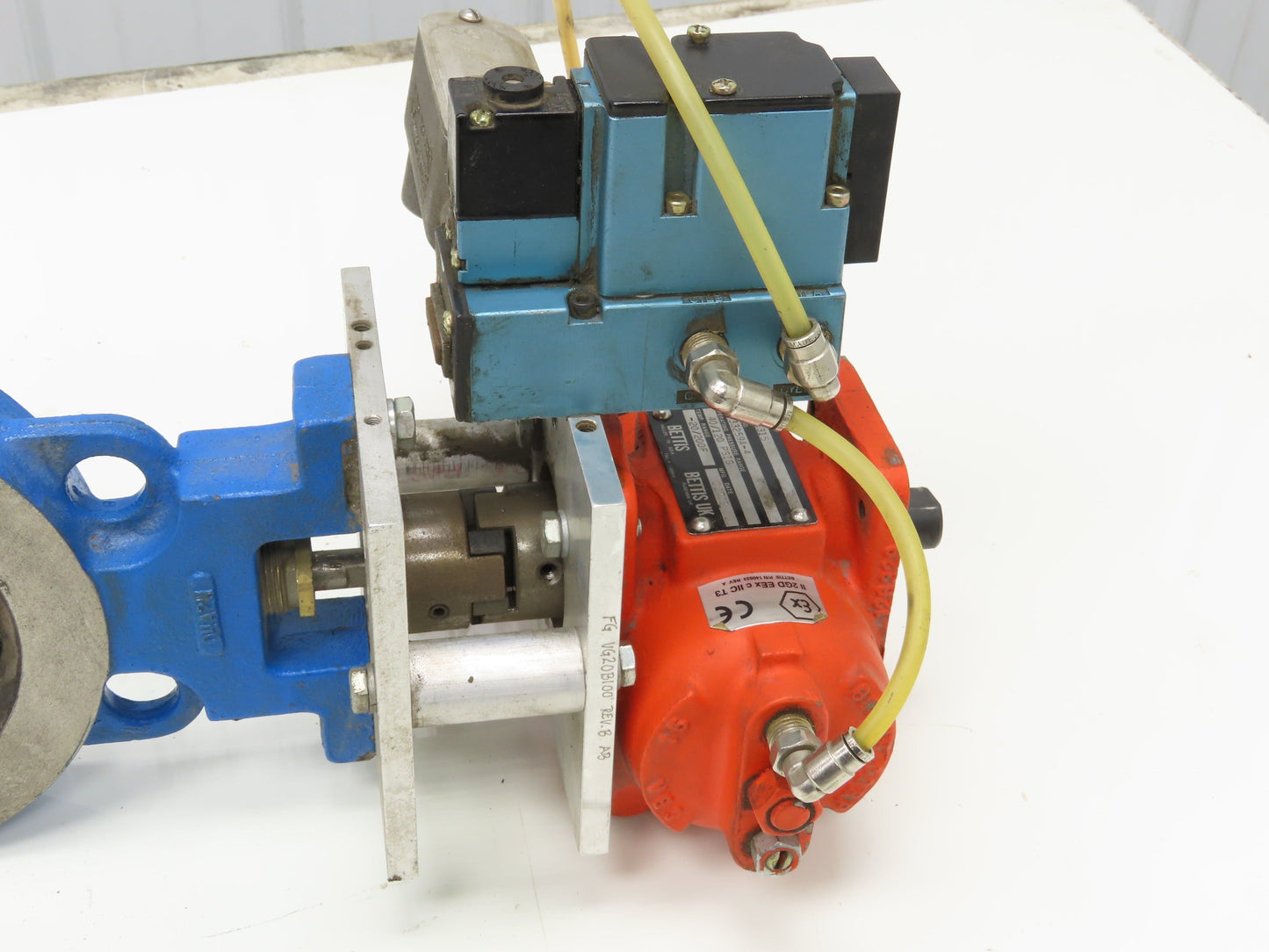 Bettis CBA315 Pneumatic Solenoid Actuated 5" Butterfly Valve 120psi 24VDC