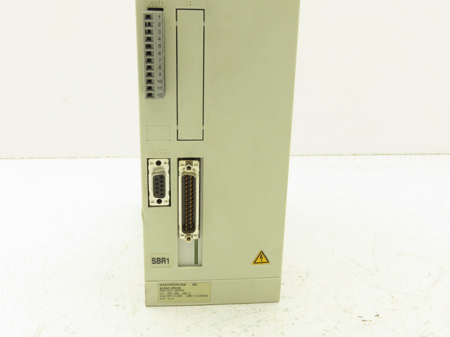 Siemens 6SE7021-0EP50 Simovert Masterdrives MC AC/AC Servo Drive 10A 480V 3PH