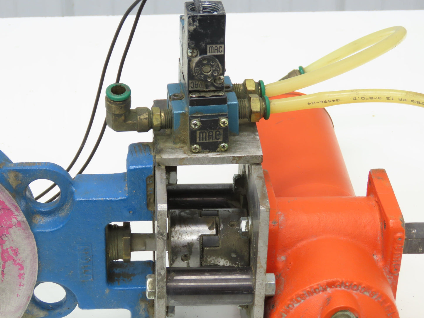 Bettis CB315 Pneumatic Solenoid Actuated 5" Butterfly Valve 120psi 120V