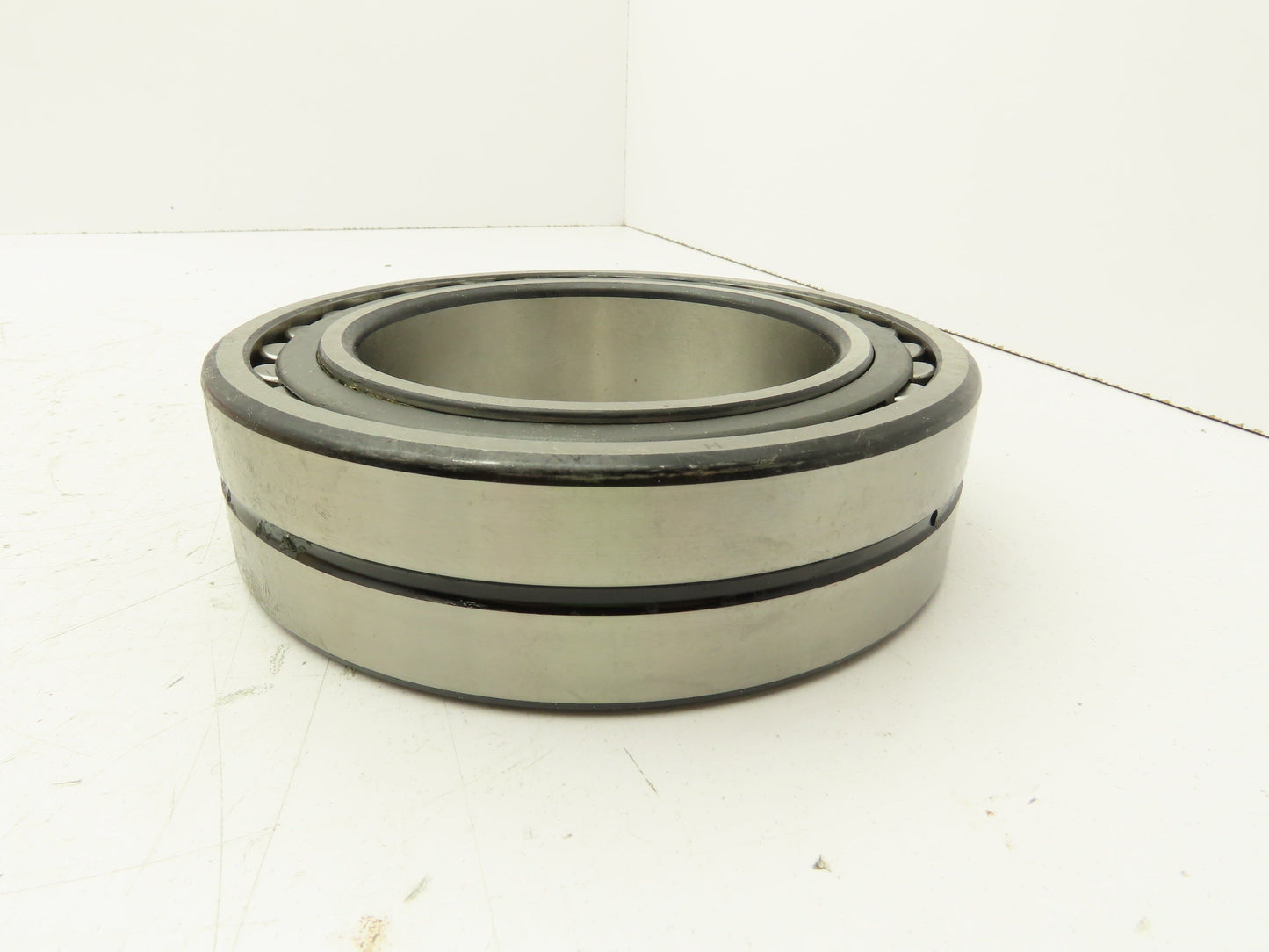 Consolidated SKF 23022CC C4W33 Spherical Roller Bearing 110 mm ID 170 mm OD