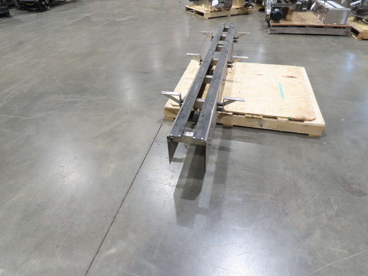 7.5" Tabletop Belt Stainless Bottle Conveyor 8' Idler Section - No Drive