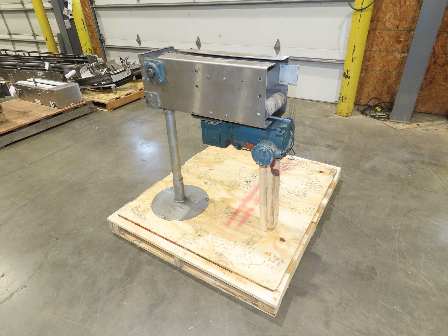 7.5" Tabletop Belt Stainless Bottle Conveyor 24" Drive Section 460V 3PH