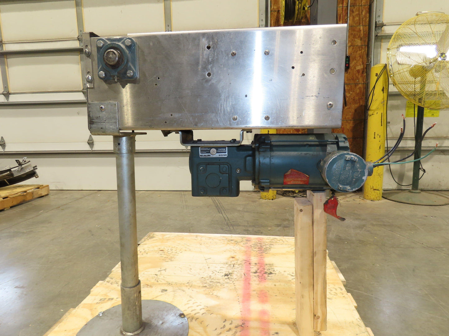 7.5" Tabletop Belt Stainless Bottle Conveyor 24" Drive Section 460V 3PH