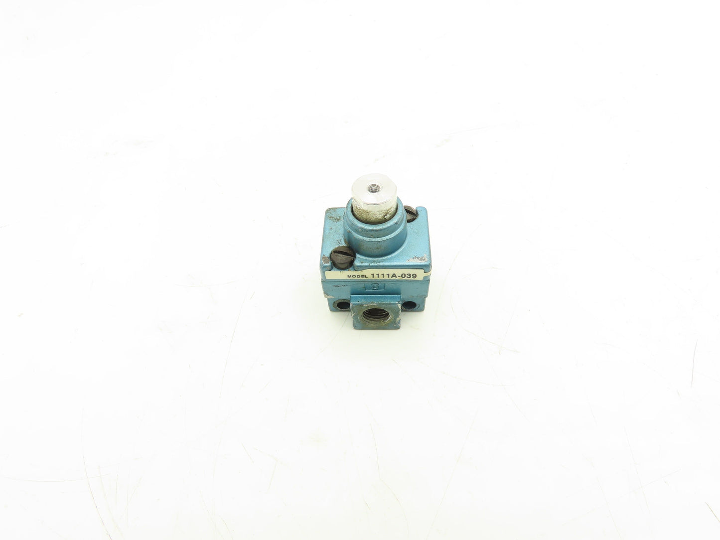 MAC 1111A-039 3-Way Solenoid Valve 1/8" NPT