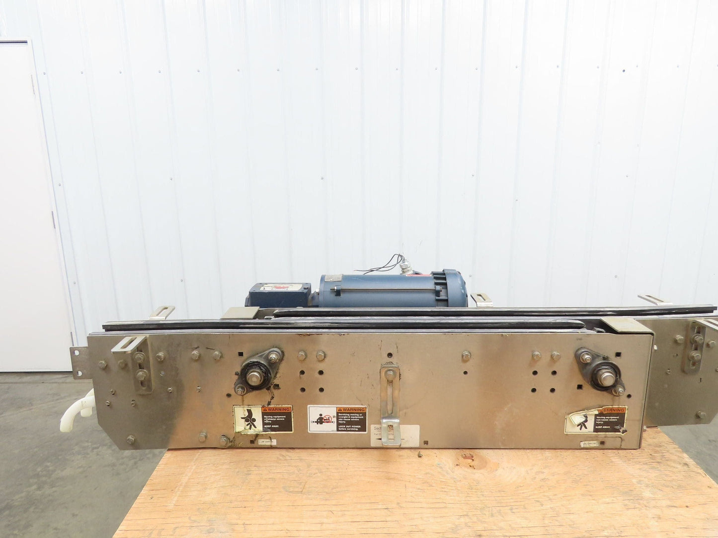 Arrowhead 3.25" Tabletop Stainless Bottle Conveyor 2-Belt Transfer 54" Drive 3PH
