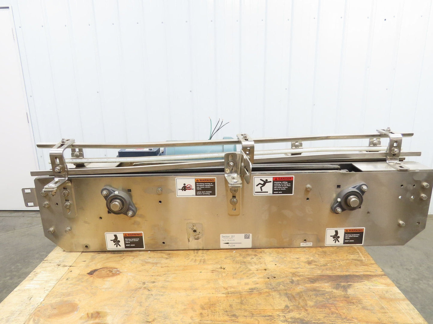 Arrowhead 3.25" Tabletop Stainless Bottle Conveyor 2-Belt Transfer 48" Drive 3PH