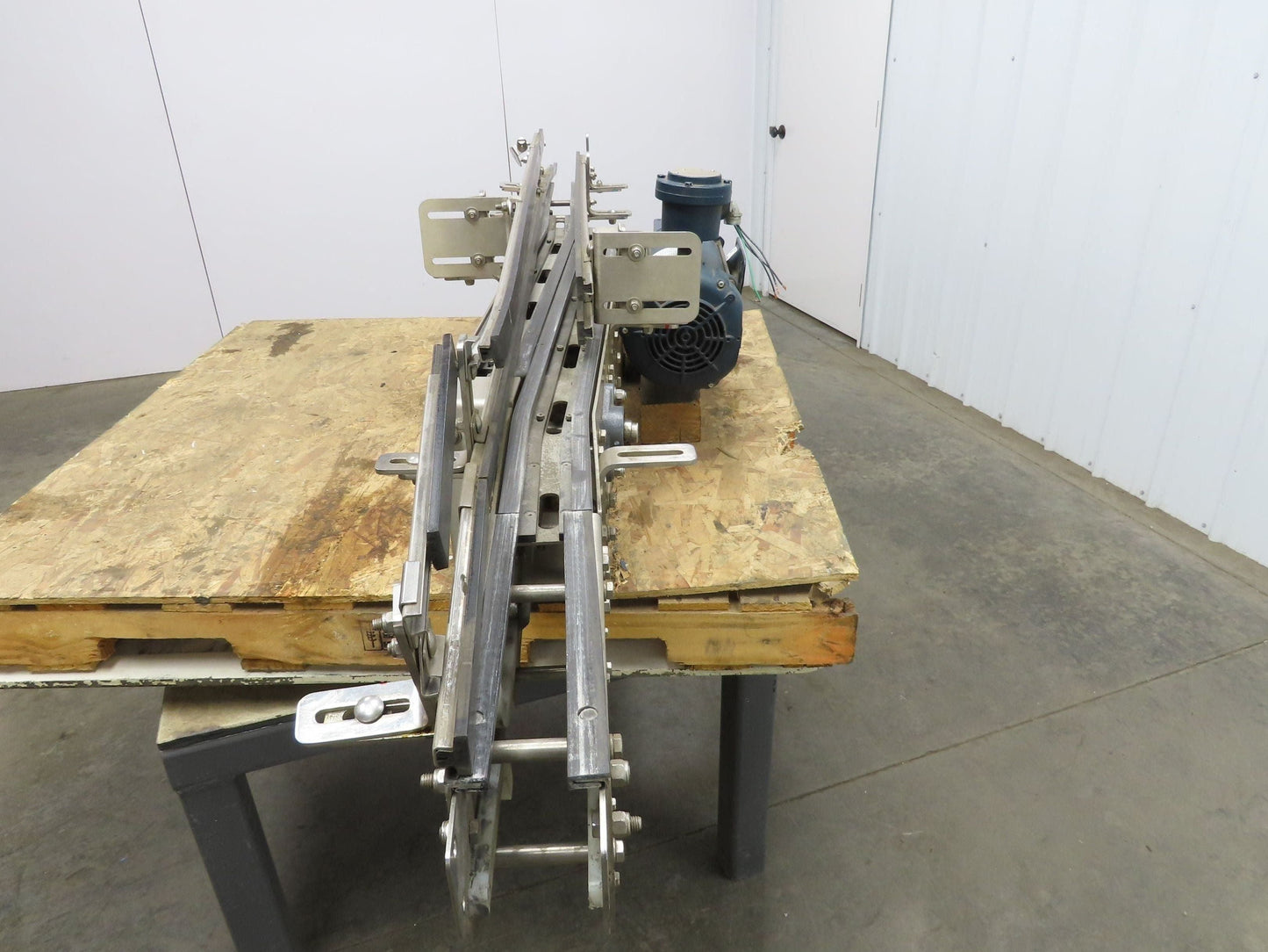 Arrowhead 3.25" Tabletop Stainless Bottle Conveyor 2-Belt Transfer 78" Drive 3PH