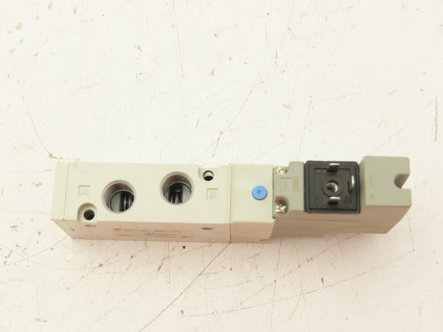 SMC SYJ7123-5DO-01F 5-Port Solenoid Valve 24VDC 1/8" Ports