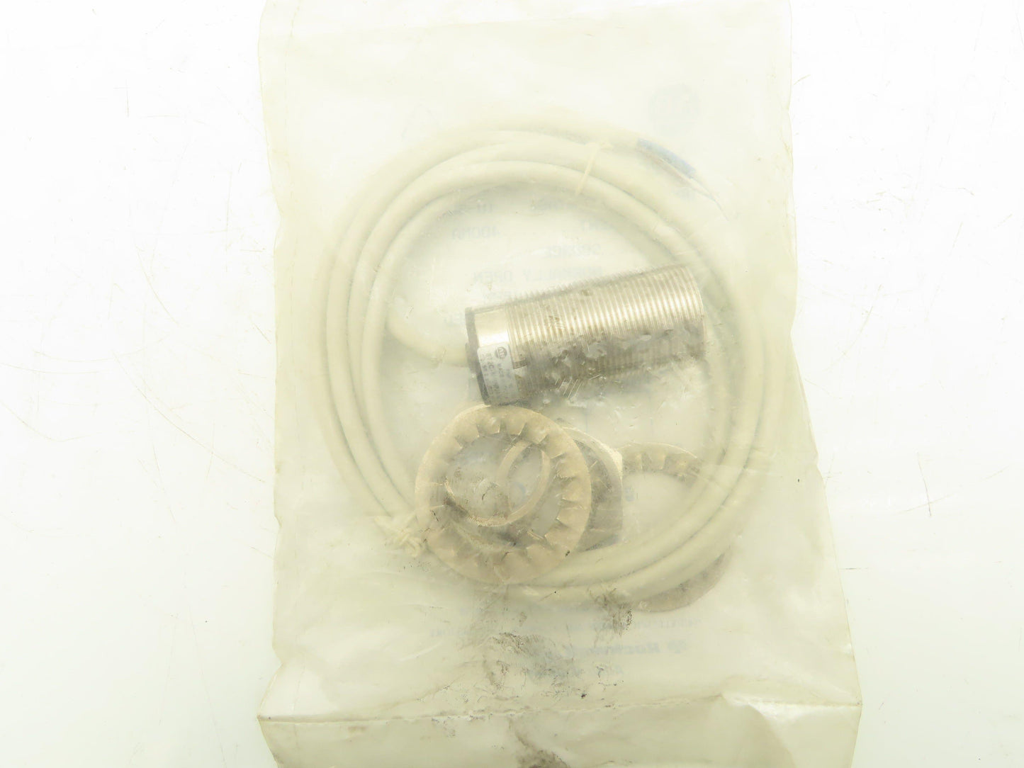 Allen Bradley 872C-M15NP30-A2 Inductive Proximity Sensor 15mm Range